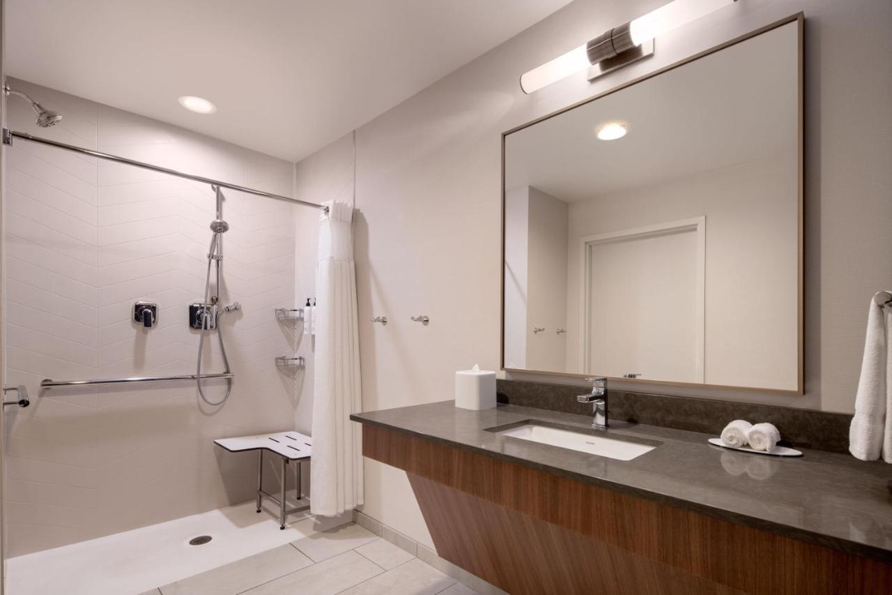 Fairfield Inn & Suites By Marriott Cleveland Tiedeman Road Brooklyn エクステリア 写真